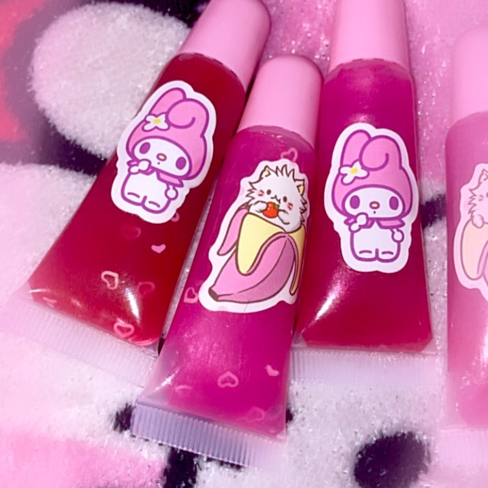 assorted sanrio lipgloss 💌 🎀